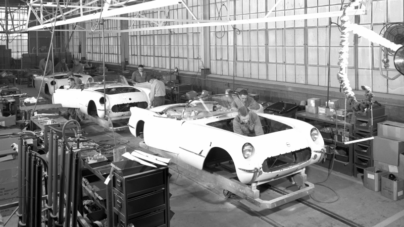 Illustration for article titled Celebrate The Corvette's 60th Birthday With These Historic Photos